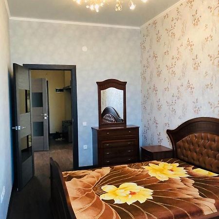 Квартира В Центре Бишкека! Esterno foto